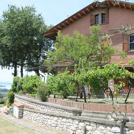 B&B Casa Sanni Пассіньяно-суль-Тразімено Екстер'єр фото
