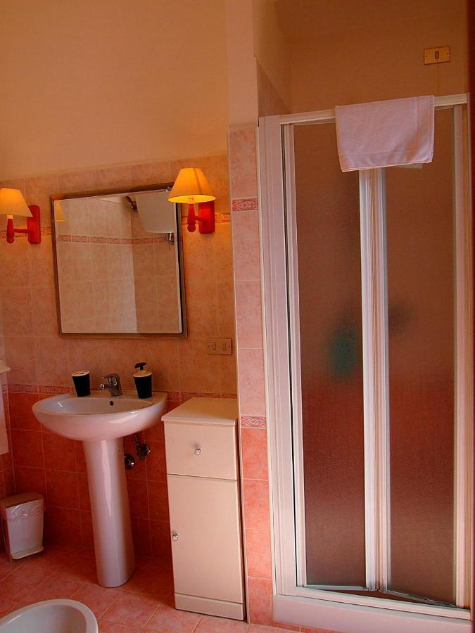 B&B Casa Sanni Пассіньяно-суль-Тразімено Екстер'єр фото